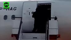 Евакуация на пътниците от полския самолет (ВИДЕО) - Videoclip.bg