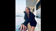 Can never left Demet alone, he went to Demet's wedding! - Videoclip.bg