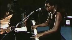 Nina Simone - I Wish I Knew How It Would Feel To Be Free (Montreux 1976) - Videoclip.bg