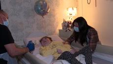 Сърце изпълнено с любов и добрина! - Актрисата Кейт Уинслет дари 17 000 паунда на страдаща майка - Videoclip.bg