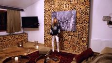 IVA MILICEVIC BOZIC BIJELI (OFFICIAL VIDEO 2022) - Videoclip.bg