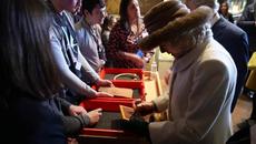 King and Queen Consort visit Colchester Zoo - Videoclip.bg