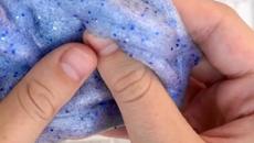 Watch This Satisfying Slime Stretch and Squish - Videoclip.bg