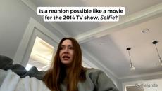 2022 GalaxyCon - Karen Gillan's thoughts about a Selfie reunion or movie - Videoclip.bg