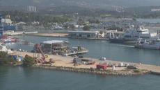 Частен плаващ плаж доплува на Лазурния бряг във Франция - Videoclip.bg