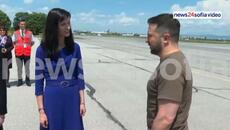 Вижте в News24sofia.eu TV как президентът на Украйна Володимир Зеленски пристигна в България - Videoclip.bg