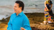 Juan Gabriel - Abrazame Muy Fuerte (Audio) - Videoclip.bg