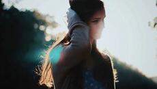 Йорданка Христова и Боян Иванов - Човек се ражда в светлина - Videoclip.bg