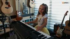 Илияна Иванова - Детство мое - Videoclip.bg