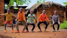 Masaka Kids Africana Dancing - Merry Christmas (Official Dance video) - Videoclip.bg