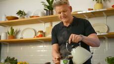 Gordon Ramsay Makes Spicy Tequila Lime Bowl With Chef Woo - Videoclip.bg