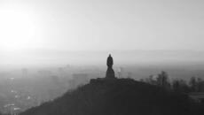 Защитим памятник русскому солдату в Болгарии! - Videoclip.bg