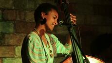 Esperanza Spalding e Shabaka Hutchings, ao vivo na Audio Rebel (Rio de Janeiro) - Videoclip.bg