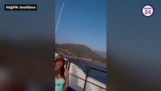 Само в News24sofia.eu: Вижте как ДесиСлава разпуска на яхта и пее песен на Адел - Videoclip.bg