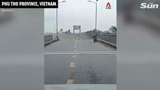 Vehicles plunge into river in bridge collapse as 126mph Typhoon Yagi brings destruction killing 82 - Videoclip.bg