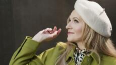 Ani Frece & Hotel za srečo - 2024 - Bosa se igrat (Official Video) - Videoclip.bg