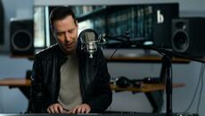 PEDJA JOVANOVIC - VOLELA SI LUTALICU (PIANO VERSION) - Videoclip.bg