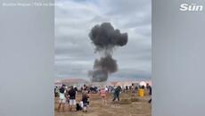 Horror moment plane crashes at South Africa air show V2 - Videoclip.bg