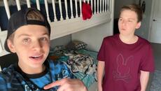 Present swap with my twin brother (Twin Time) - Videoclip.bg