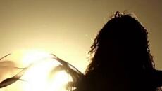 K  Melody - подарю ему - Videoclip.bg