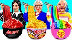 Уэнсдей срещу баба Готварско Предизвикателство | Забавни Рецепти за Храна Fun Teen - Videoclip.bg