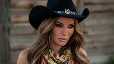 Емилия - Не заслужаваш (Audio) - Videoclip.bg