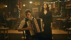 Kafanska pjevačica - Muamer & AS / бг суб / - Videoclip.bg