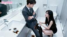 She spills coffee on CEO accidentally while teaching ex a lesson.Instead of angry he proposed to her - Videoclip.bg