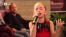 Симона Иванова и Миро - Губя контрол, когато.. Шоуто на Слави (21.02.2014) - Videoclip.bg