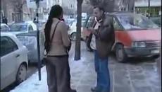 Българин който владее 5 езика ! ! ! Смях ! ! !Мацката хвана къра - Videoclip.bg