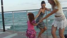 Руски красавици танцуват в Слънчев бряг - За Конкурса Pharrell Williams - Happy day 2014 Bulgaria Sunny Beach - Videoclip.bg