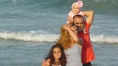 Сладко розово бебе на плажа - За Конкурса Pharrell Williams - Happy day 2014 Bulgaria Sunny Beach - Videoclip.bg