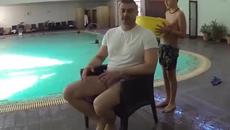 Бареков се заля с ледена кофа вода-Предизвикан от сина му - Videoclip.bg