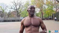 Street Fitness До какво води постоянството - 60 годишен със страхотно тяло! - Videoclip.bg