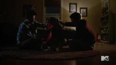 Тийн Вълк Сезон 4 Епизод 7 Превод Teen.Wolf.S04E07 - Videoclip.bg