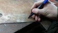 Майстор прави нож от стар циркулярен диск - Videoclip.bg