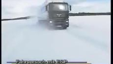 Така се кара Тир върху лед - Videoclip.bg
