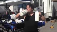Защо ти трябваше да пиеш това мляко - Videoclip.bg