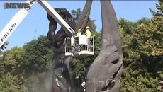 Изкъпаха паметника на Съединението малко преди празника - 06.09.2014 - Videoclip.bg