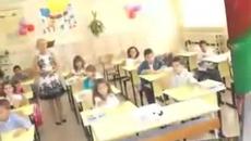 Първия учебен ден с песен ! Успешна учебна година 2014/2015 - Videoclip.bg
