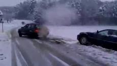 Какво може едно Audi 80 Quattro през зимата! - Videoclip.bg