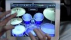 Човек свири на барабани на таблета си. ..iPad Drum Solo - Videoclip.bg