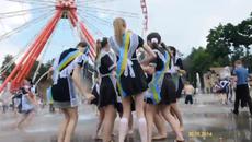 Как в Украйна празнуват последния учебен час 2014 - Videoclip.bg