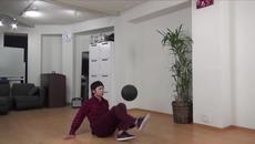 Невероятни freestyle умения с топка - Videoclip.bg