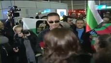 Кубрат Пулев се завърна в България тази сутрин (ВИДЕО) 17.11.2014 - Videoclip.bg