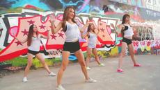Секси момичета танцуват в стил Twerk - Videoclip.bg