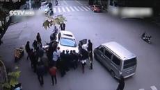 Сговорна дружина автомобил повдига - Videoclip.bg