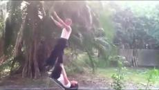 Пичове демонстрират акробатичен номер - Videoclip.bg