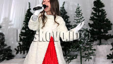 Крисия Запали Коледната Елха в Димитровград 2014 - Videoclip.bg