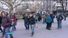 Протести организирани през социалната мрежа Фейсбук - Videoclip.bg